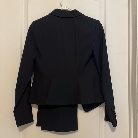 ann taylor suit (ONLY WORN ONCE) brand new & taken very good care of! - Picture 2 of 4